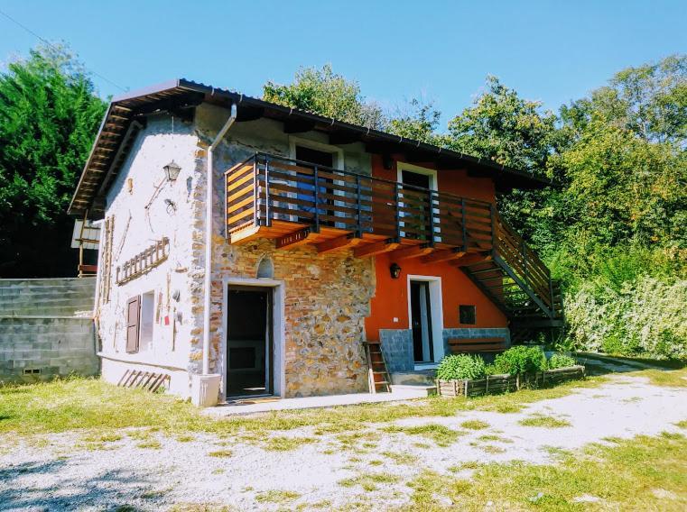Готель Il Pettirosso Castellamonte Екстер'єр фото